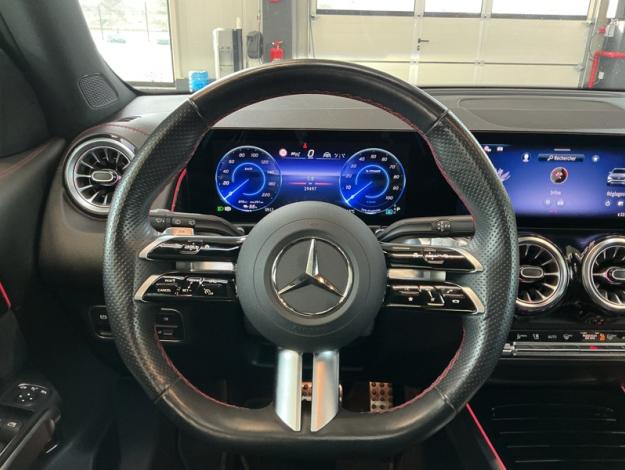 MERCEDES-BENZ EQB 250 + AMG Pack Night Toit Pano  