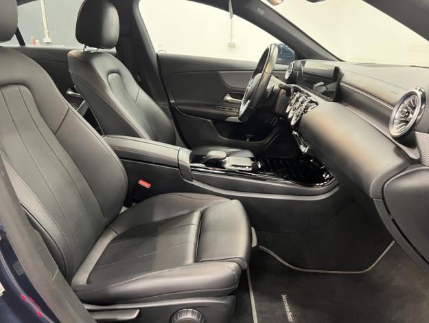 MERCEDES-BENZ CLA 180 d Coupé Luxury Line  