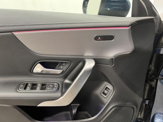MERCEDES-BENZ CLA 180 d Coupé Luxury Line  