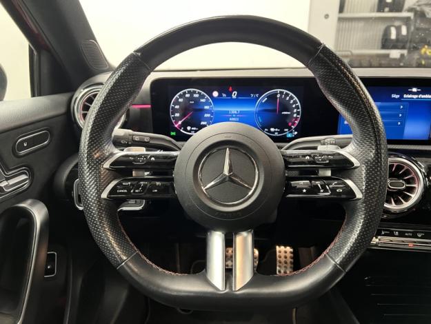 MERCEDES-BENZ A 250 e AMG Pack Night Toit Pano  
