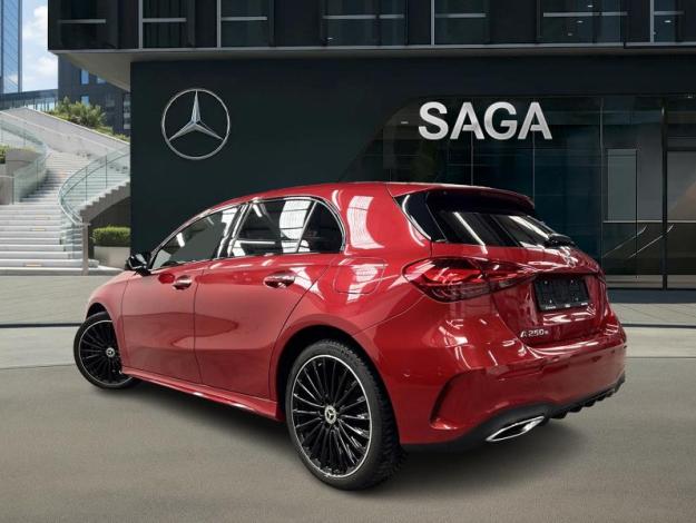 MERCEDES-BENZ A 250 e AMG Pack Night Toit Pano  