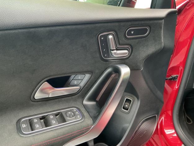 MERCEDES-BENZ A 250 e AMG Pack Night Toit Pano  