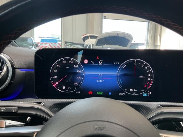 MERCEDES-BENZ A 250 e AMG Pack Night Toit Pano  