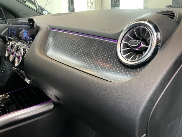 MERCEDES-BENZ EQA 250 + Luxury Line  