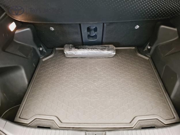 TOYOTA Yaris Cross 1.5 116H DESIGN    PACK CARGO