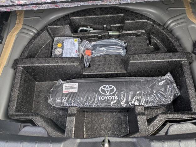 TOYOTA Yaris 1.5 110 VVT-I DESIGN   