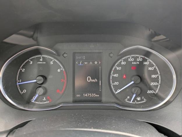 TOYOTA Yaris 1.5 110 VVT-I DESIGN   
