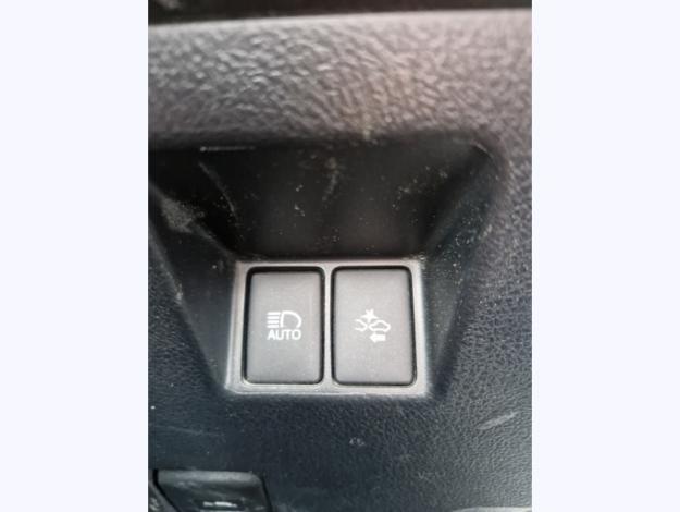 TOYOTA Yaris 1.5 VVT-I HYBRID Collection  100h