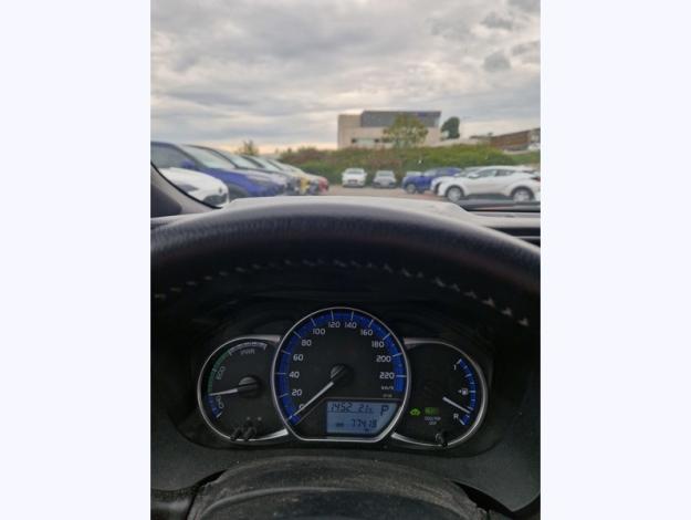 TOYOTA Yaris 1.5 VVT-I HYBRID Collection  100h