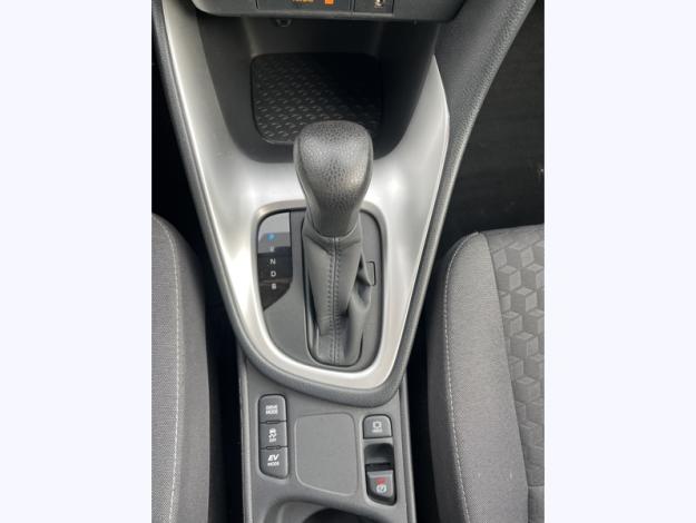 TOYOTA Yaris 116H DESIGN  