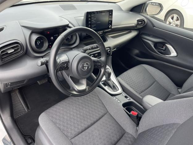 TOYOTA Yaris 116H DESIGN  