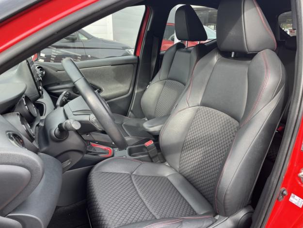 TOYOTA Yaris 116h Premiere  