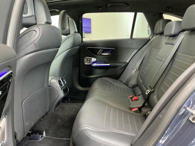 MERCEDES-BENZ C 200 d AMG Pack Night Burmester Distronic PANO  