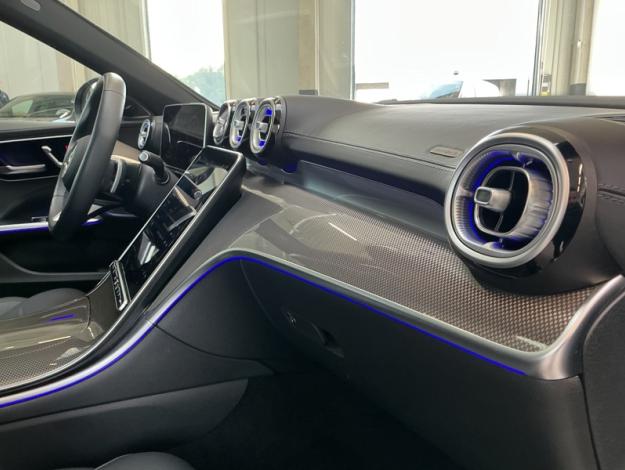 MERCEDES-BENZ C 200 d AMG Pack Night Burmester Distronic PANO  