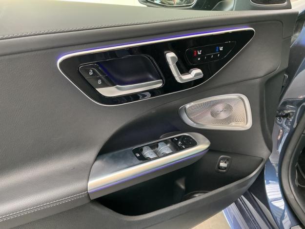 MERCEDES-BENZ C 200 d AMG Pack Night Burmester Distronic PANO  