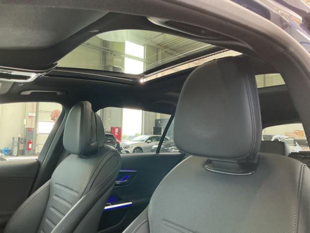 MERCEDES-BENZ C 200 d AMG Pack Night Burmester Distronic PANO  
