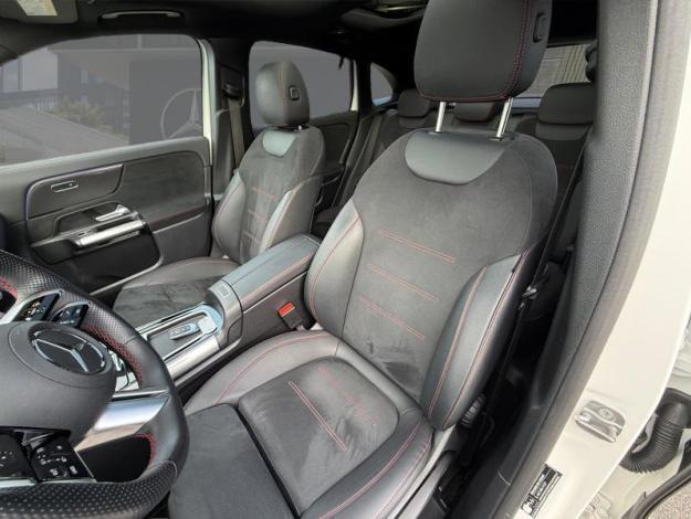 MERCEDES-BENZ GLA 200 d AMG Line  