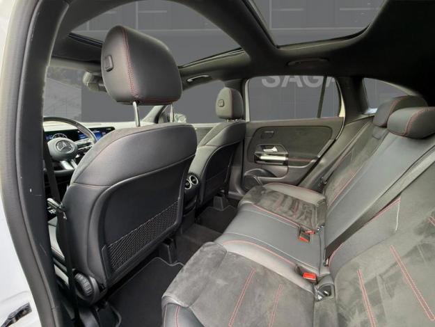MERCEDES-BENZ GLA 200 d AMG Line  