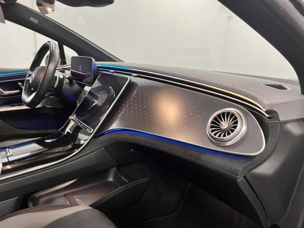 MERCEDES-BENZ EQE 350 AMG Line Toit Pano Burmester  
