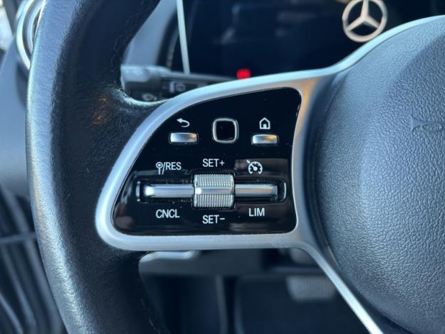 MERCEDES-BENZ GLB 200 d Business Line Pack Progressive 