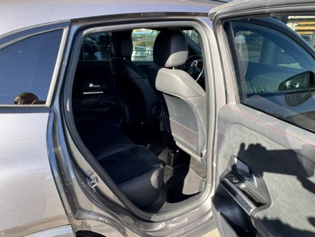 MERCEDES-BENZ GLA 200 d AMG Line  