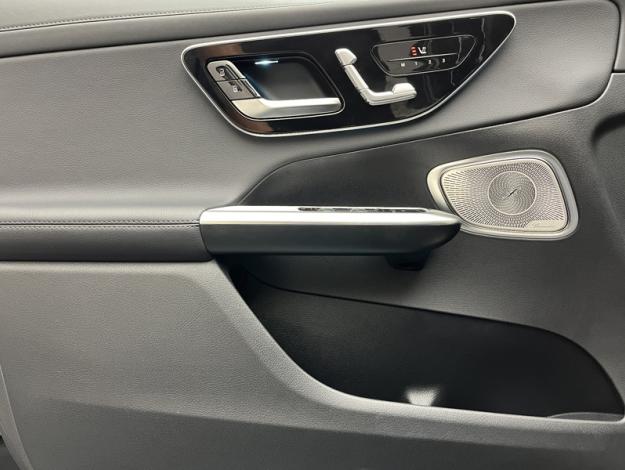 MERCEDES-BENZ GLC 300 de Hybrid EQ 4MATIC AMG Line GLC 300 de Hybrid EQ 4MATIC AMG Line  GLC 300 de Hybrid EQ 4MATIC AMG Line