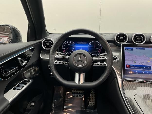 MERCEDES-BENZ GLC 300 de Hybrid EQ 4MATIC AMG Line GLC 300 de Hybrid EQ 4MATIC AMG Line  GLC 300 de Hybrid EQ 4MATIC AMG Line