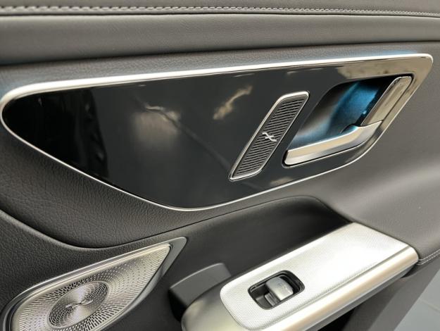 MERCEDES-BENZ GLC 300 de Hybrid EQ 4MATIC AMG Line GLC 300 de Hybrid EQ 4MATIC AMG Line  GLC 300 de Hybrid EQ 4MATIC AMG Line