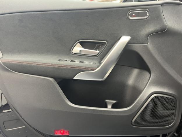 MERCEDES-BENZ Classe A 180 d Edition 140  Classe A 180 d Edition 140