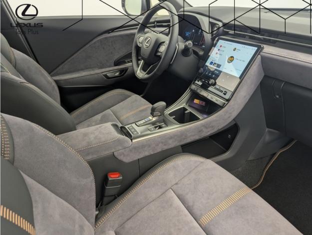 LEXUS LBX 1.5 136H 2WD Cool Pack Advanced  