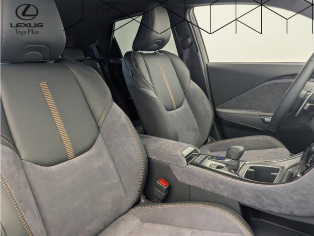 LEXUS LBX 1.5 136H 2WD Cool Pack Advanced  
