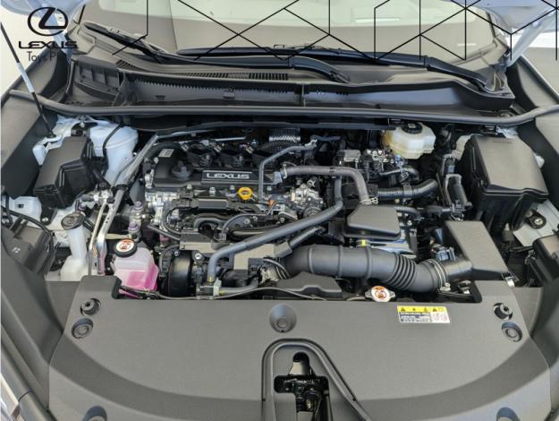 LEXUS LBX 1.5 136H 2WD Vibrant Edition  