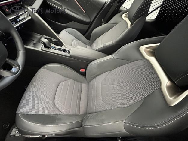 TOYOTA C-HR 1.8 HYBRIDE 140 COLLECTION  