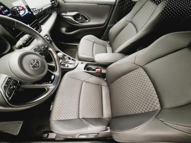 TOYOTA Yaris 1.5 130H COLLECTION   PACK TECHNO