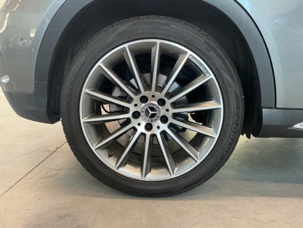 MERCEDES-BENZ GLA 180 AMG Line Toit Pano  