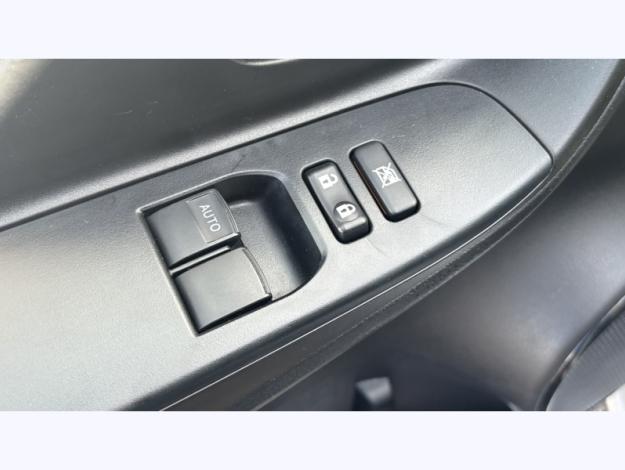 TOYOTA Yaris 1.0 70 VVT-I ULTIMATE  