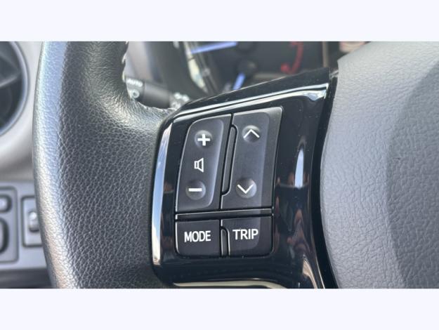 TOYOTA Yaris 1.0 70 VVT-I ULTIMATE  