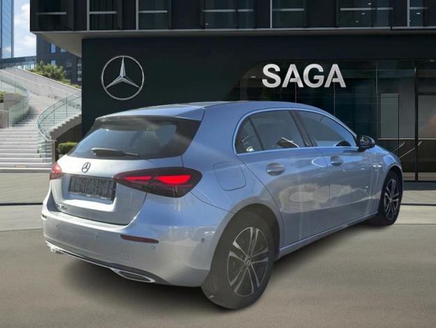 MERCEDES-BENZ A 250 e Luxury Line  