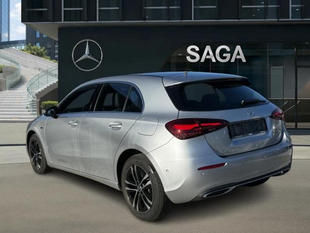 MERCEDES-BENZ A 250 e Luxury Line  