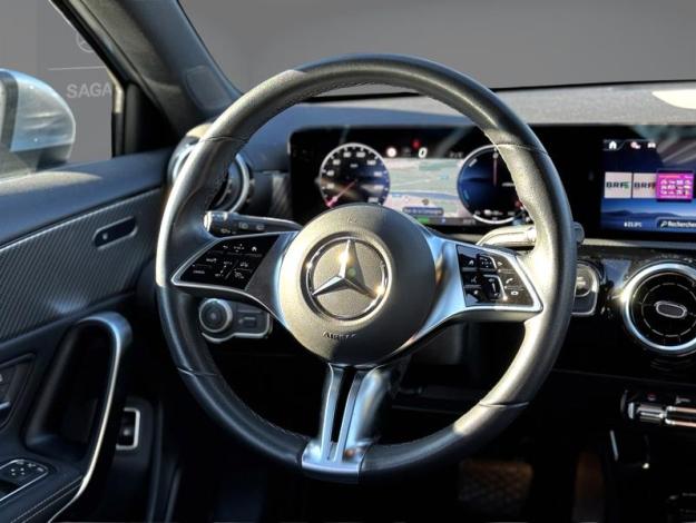 MERCEDES-BENZ A 250 e Luxury Line  