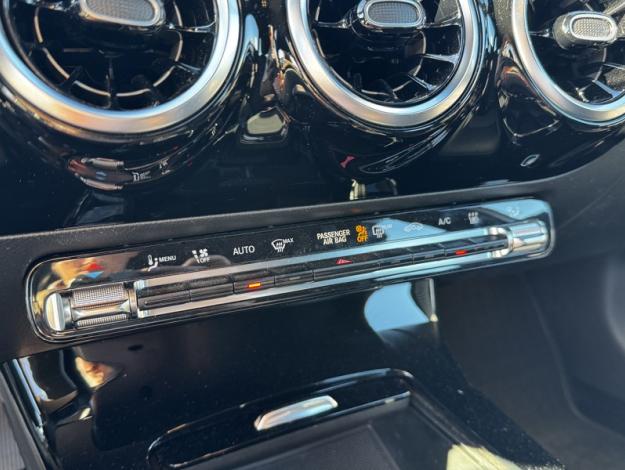 MERCEDES-BENZ A 250 e Luxury Line  