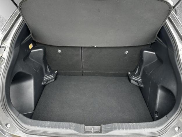 TOYOTA Yaris Cross Hybrid 2WD Design   