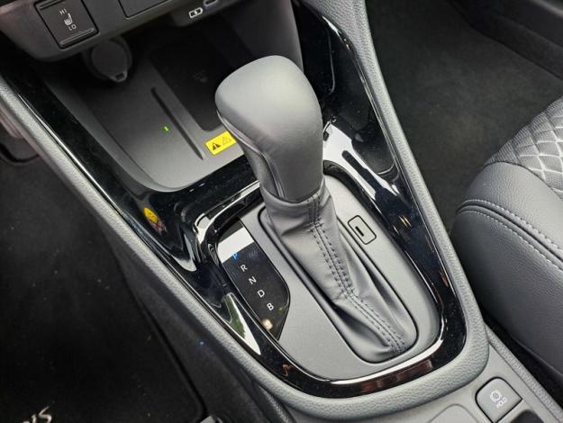 TOYOTA Yaris Hybrid Collection  