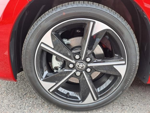 TOYOTA Yaris Hybrid Collection  