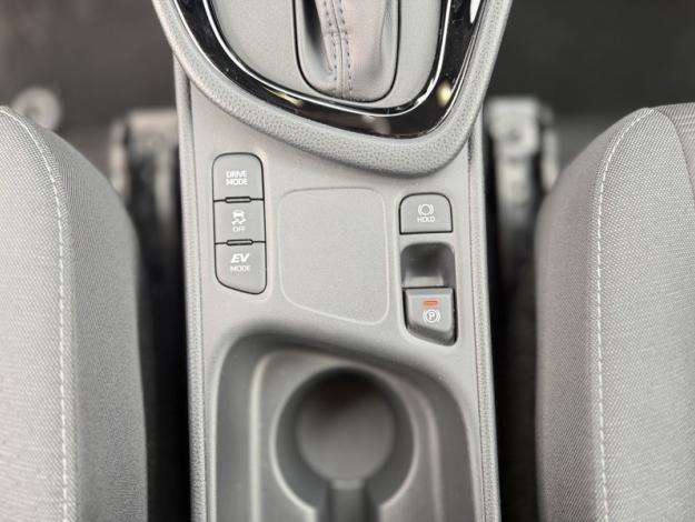 TOYOTA Yaris Hybride 116h Design  