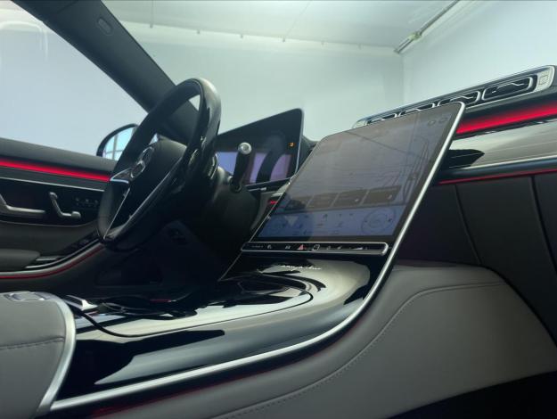 MERCEDES-BENZ Třídy S Mercedes-Maybach S 680  (16/28)