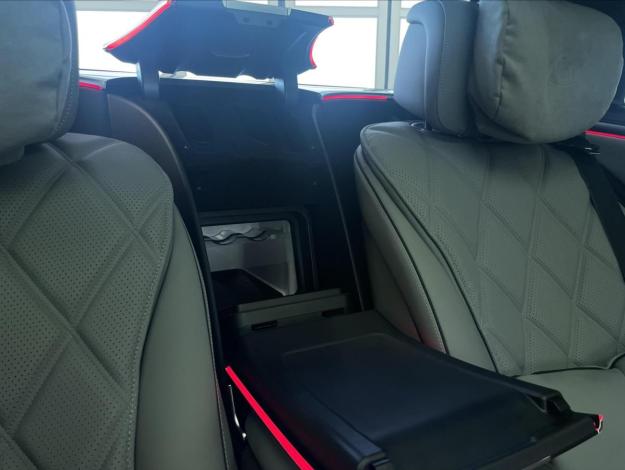 MERCEDES-BENZ Třídy S Mercedes-Maybach S 680  (21/28)