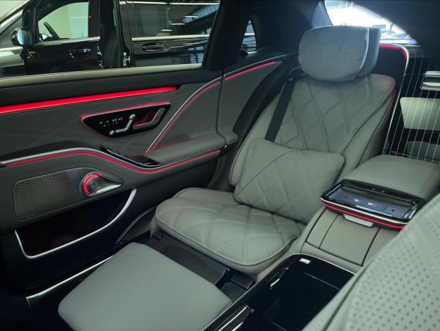 MERCEDES-BENZ Třídy S Mercedes-Maybach S 680  (25/28)