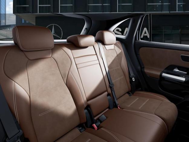 MERCEDES-BENZ GLA 200 d AMG Line  GLA 200 d AMG Line