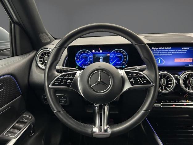 MERCEDES-BENZ EQB 250 + Luxury Line Facelift 7 PLACES  